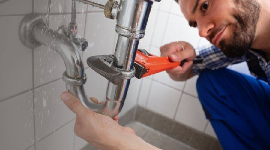 Leaking toilet repair in Tonopah, NV
